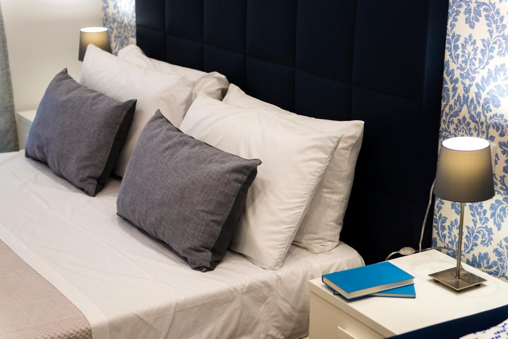 Deluxe Family Suite with Kitchenette